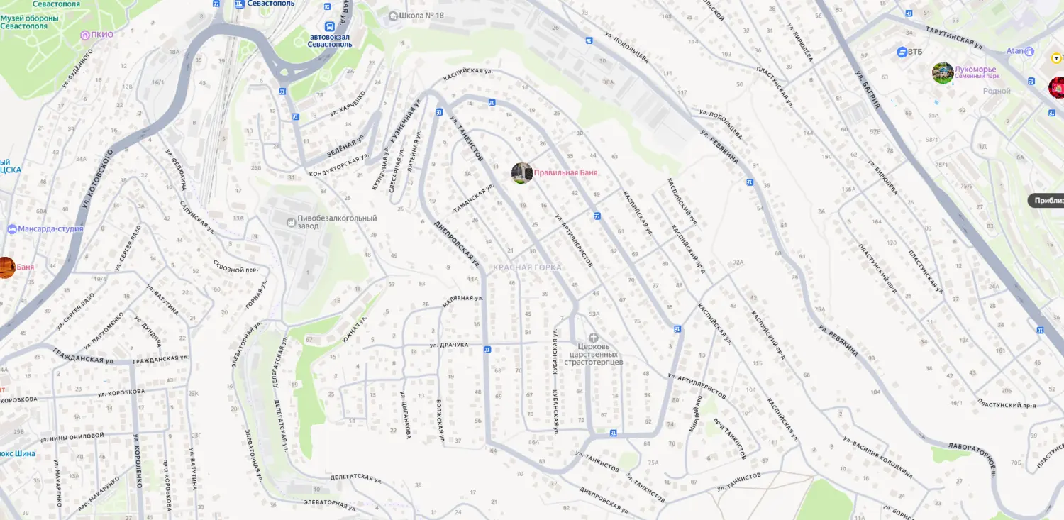Скриншот картографического сервиса с видом на территорию микрорайона Красная Горка и близлежащего центра города в Севастополе