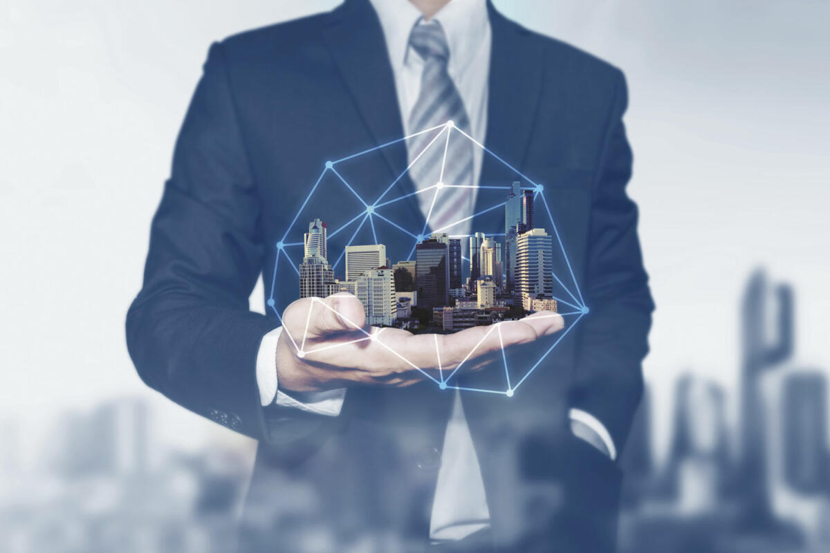 Сравнение локальных корпораций ИЛИОН, РК и Дом Хит на рынке недвижимости Севастополя